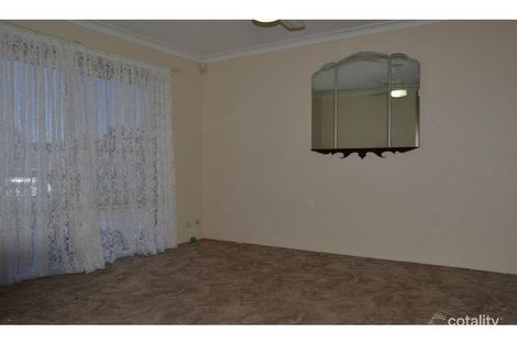 Property photo of 4 Oldham Place Usher WA 6230