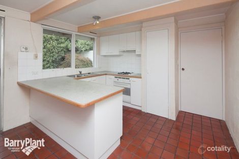Property photo of 33 Charles Green Avenue Endeavour Hills VIC 3802