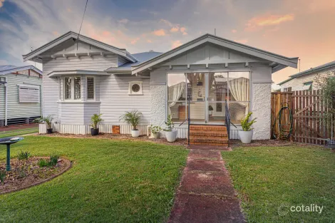 Property photo of 30A Anzac Avenue Newtown QLD 4350