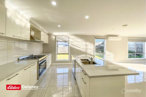 Property photo of 16 Hogan Court Drouin VIC 3818