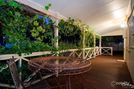 4 Dixon St, Carey Park, WA 6230