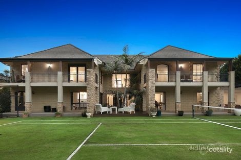 Property photo of 8 Miriam Close Wantirna South VIC 3152