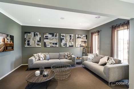 Property photo of 3 Diddley Close Cranbourne East VIC 3977