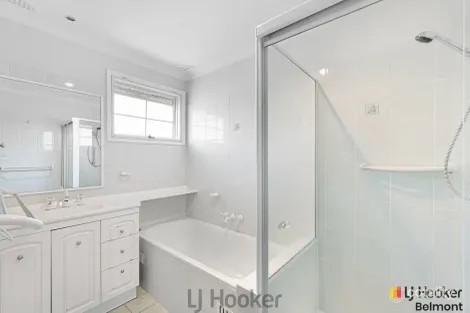 Property photo of 25 Kenton Crescent Valentine NSW 2280