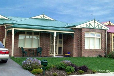 7 Horsham Dr, Cranbourne East, VIC 3977