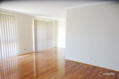 Property photo of 12 Canungra Close Hampton Park VIC 3976