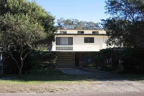 8 Mimosa Rd, Budgewoi, NSW 2262