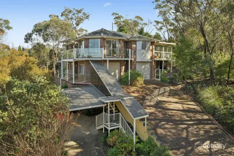 30 Glenview Rd, Wentworth Falls, NSW 2782
