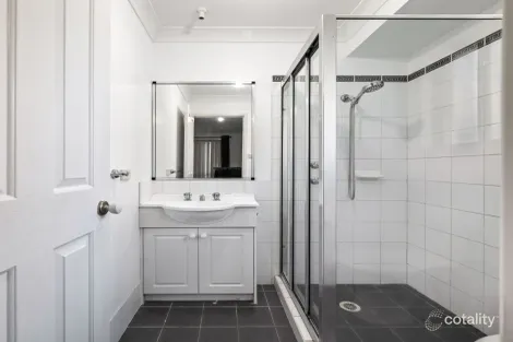 Property photo of 4 Gibbs Place St Helens Park NSW 2560