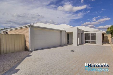 8a Mckenzie Rd, Shoalwater, WA 6169