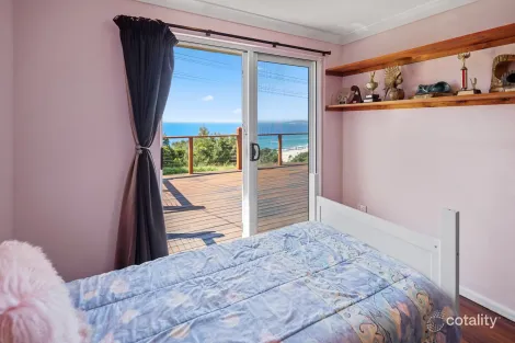 Property photo of 60 Skyline Crescent Crescent Head NSW 2440