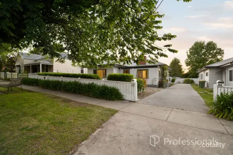 Property photo of 4 Albert Road Beechworth VIC 3747
