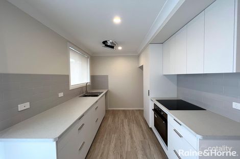 Property photo of 1/3 Taronga Avenue Orange NSW 2800