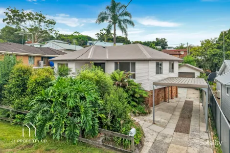 Property photo of 7 Cary Crescent Springfield NSW 2250