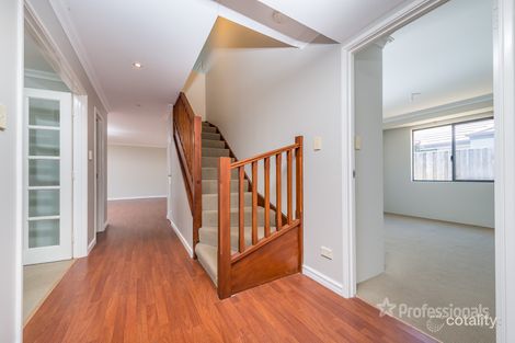 Property photo of 1 Mulgrave Loop Mindarie WA 6030