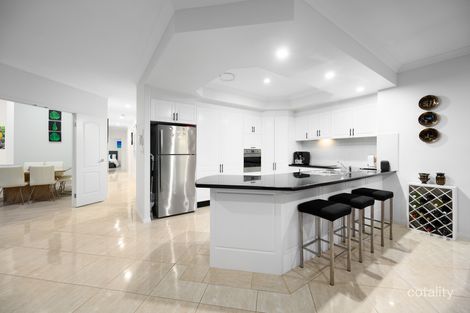 Property photo of 35 Prosperity Drive Helensvale QLD 4212