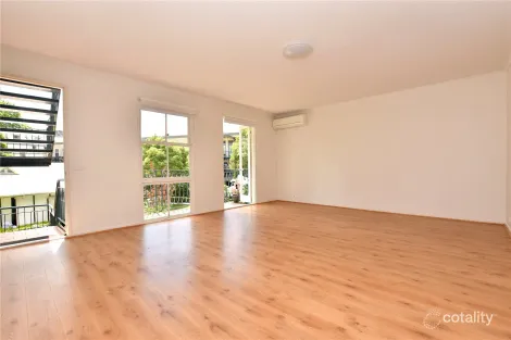 Property photo of 12/106 Southbank Boulevard Southbank VIC 3006