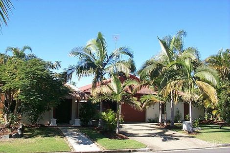 13 Welby St, Broadbeach Waters, QLD 4218