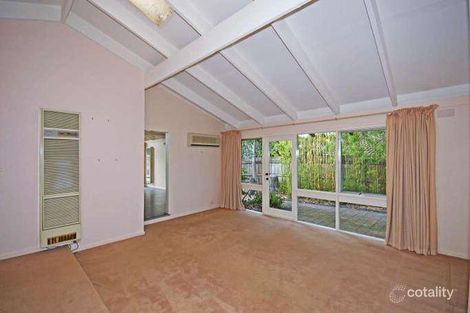 Property photo of 13 Glen Tower Drive Glen Waverley VIC 3150