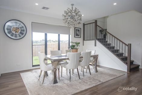 Property photo of 2 Pinnacle Point Road Bacchus Marsh VIC 3340