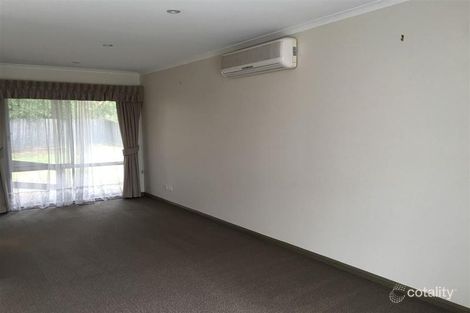 Property photo of 2/6 Clark Court Berwick VIC 3806