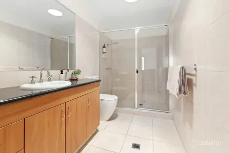 Property photo of 1/7 Mapleton Circuit Varsity Lakes QLD 4227