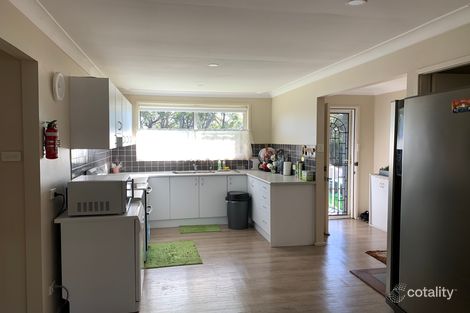 Property photo of 31 Boronia Avenue Hill Top NSW 2575