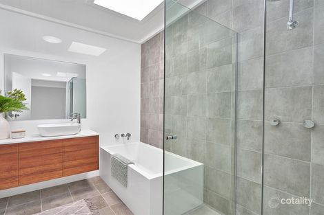 42 Hillview Cres, Whitfield, QLD 4870