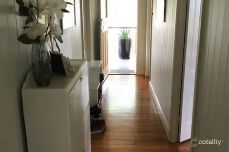 Property photo of 33 Collins Street Mount Lofty QLD 4350