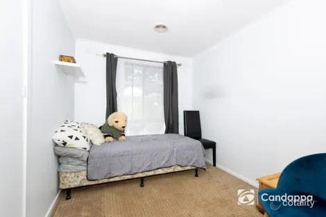 Property photo of 76 Longwarry Road Drouin VIC 3818