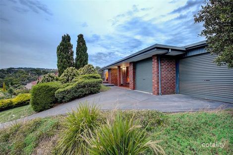 Property photo of 2 Dunalbyn Drive Aberfoyle Park SA 5159