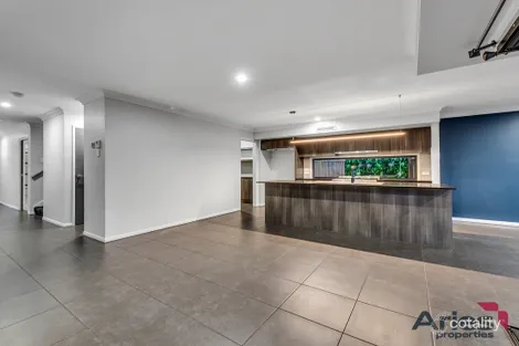 Property photo of 14 Dales Way Coomera QLD 4209