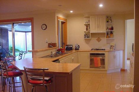 Property photo of 10 Caroline Close Sheidow Park SA 5158