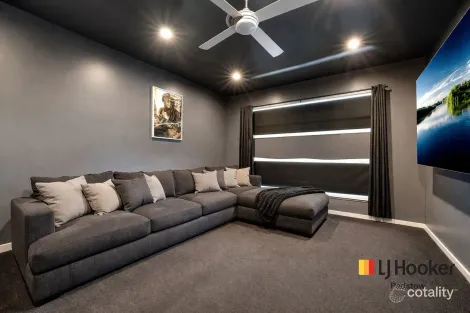 Property photo of 1 Cremin Place Menai NSW 2234