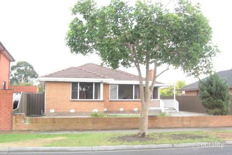 10 Raymond St, Dandenong, VIC 3175