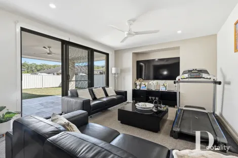 Property photo of 8 Seashell Avenue Sandy Beach NSW 2456