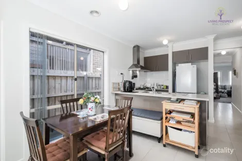 Property photo of 14 Treeleaf Avenue Point Cook VIC 3030