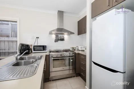 Property photo of 14 Treeleaf Avenue Point Cook VIC 3030