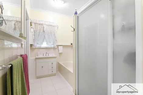 Property photo of 8 Centenary Avenue Horsham VIC 3400