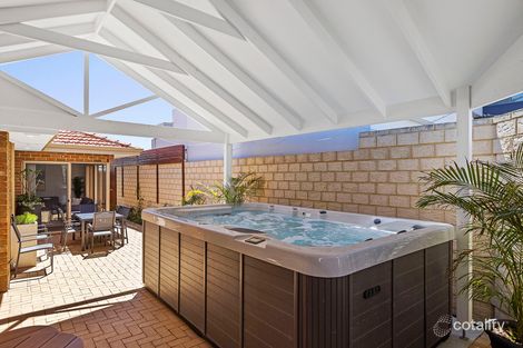 Property photo of 14 Broadbeach Boulevard Hillarys WA 6025