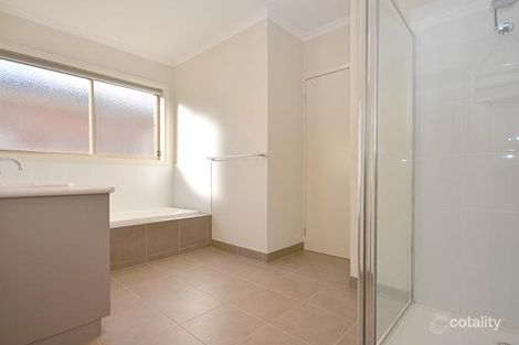 Property photo of 10/801 Ripon Street South Redan VIC 3350