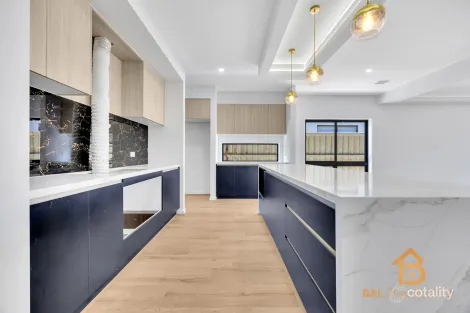 Property photo of 39 Shelterbelt Avenue Weir Views VIC 3338