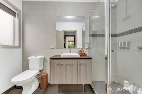 Property photo of 4 Manning Circuit Tarneit VIC 3029