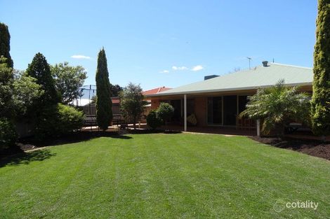 Property photo of 8 The Crest Canning Vale WA 6155