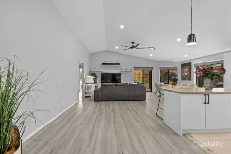 Property photo of 30 Ellen Circuit Springfield Lakes QLD 4300