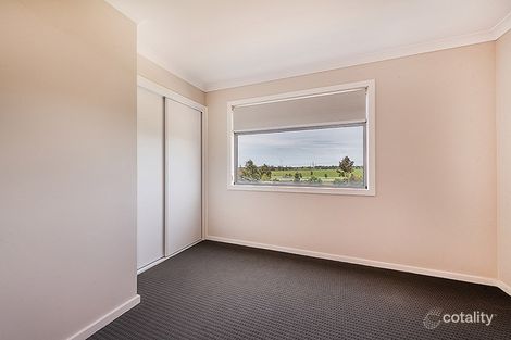 Property photo of 10 Downhelm Road Cranbourne North VIC 3977