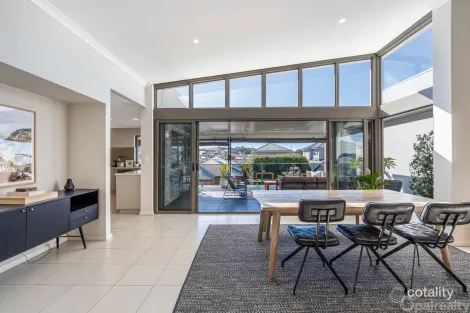 Property photo of 15 Crown Terrace Coogee WA 6166