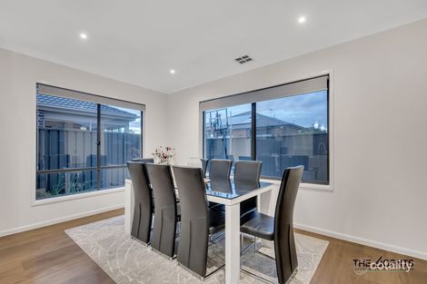 Property photo of 16 Capricornus Crescent Tarneit VIC 3029