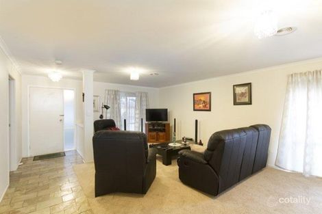 Property photo of 13 Dookie Court Narre Warren VIC 3805