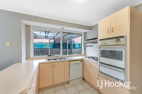 Property photo of 10 Berridale Court Hampton Park VIC 3976
